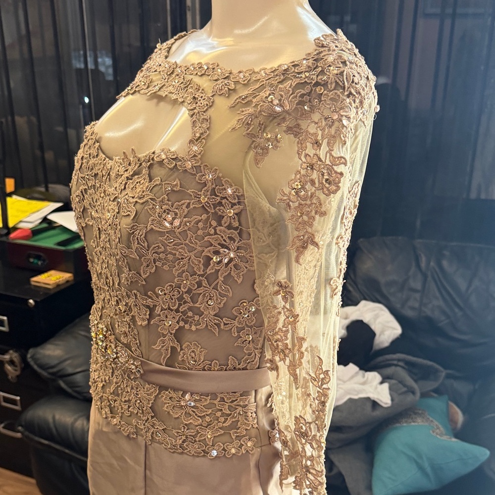 MGNY Gold Dress - Picture 4 of 7